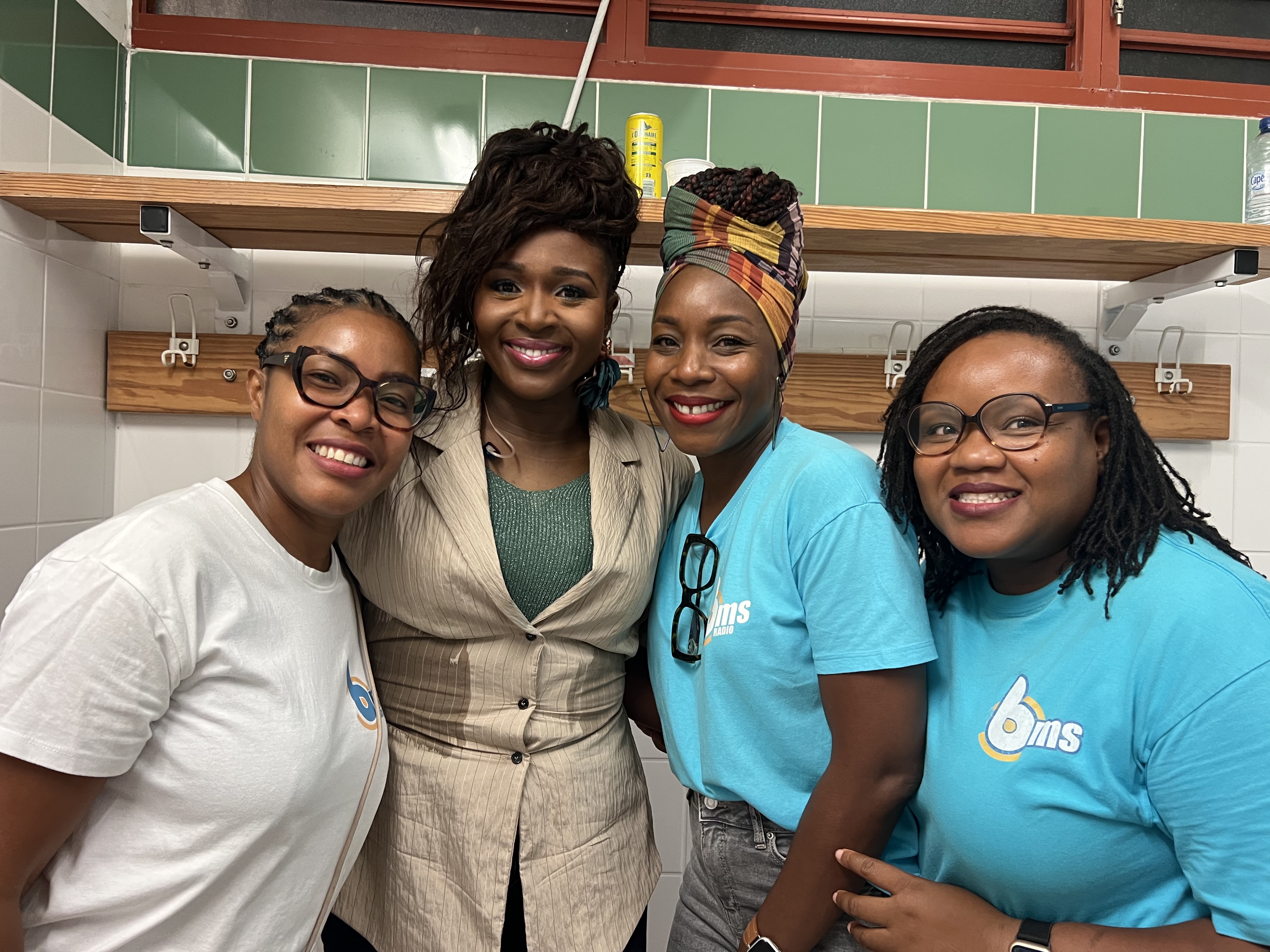 Dena Mwana et BMSR.jpg (6.25 MB)